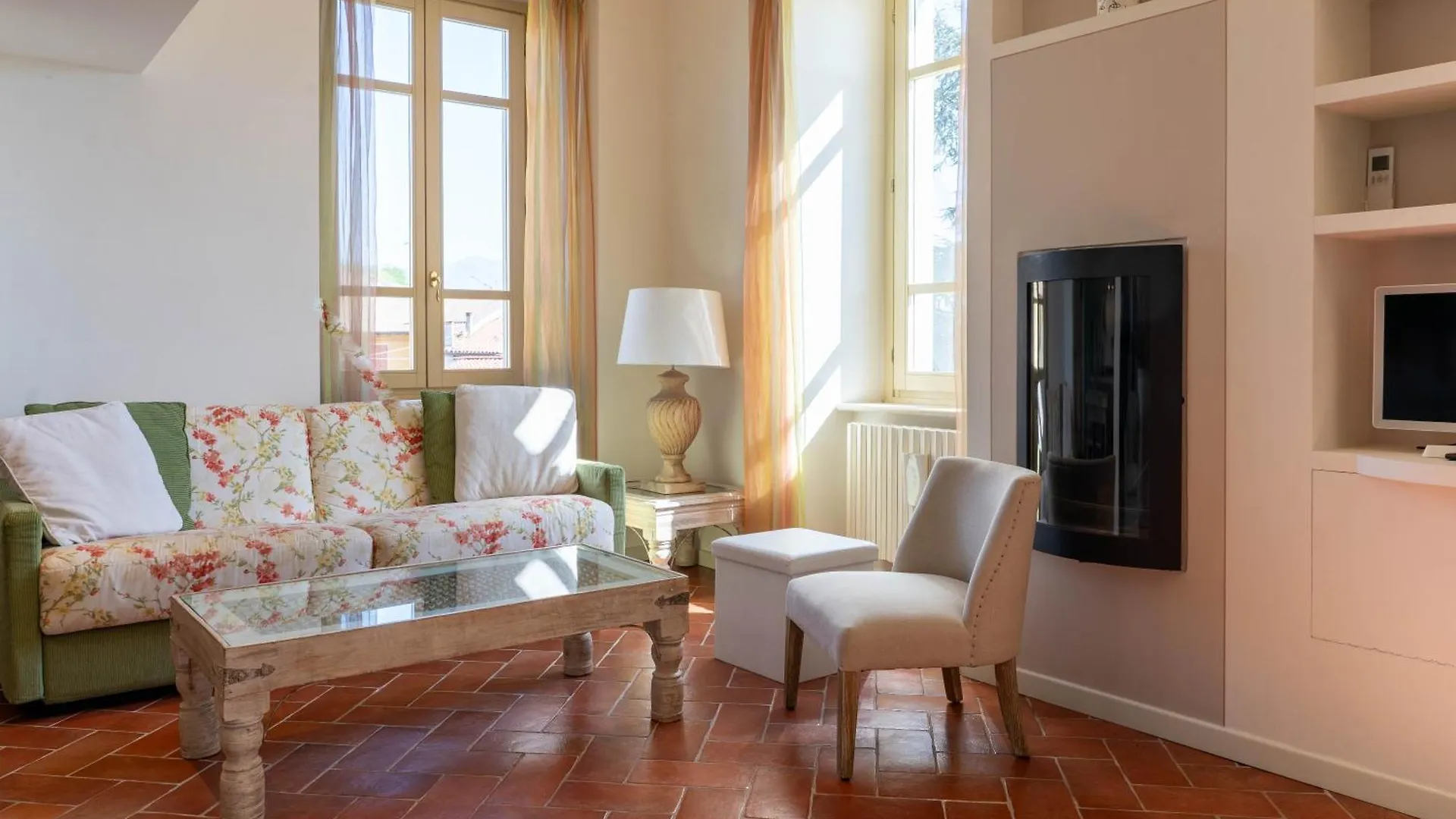 Demetra Apartment Soiano Del Lago 0*,